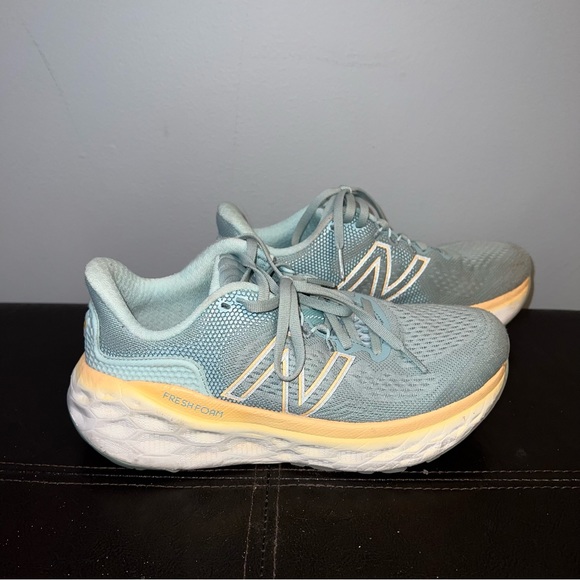 New Balance Fresh Foam More V3 in Storm Blue/Mango - Women's Sz 7.5 - Picture 1 of 6
